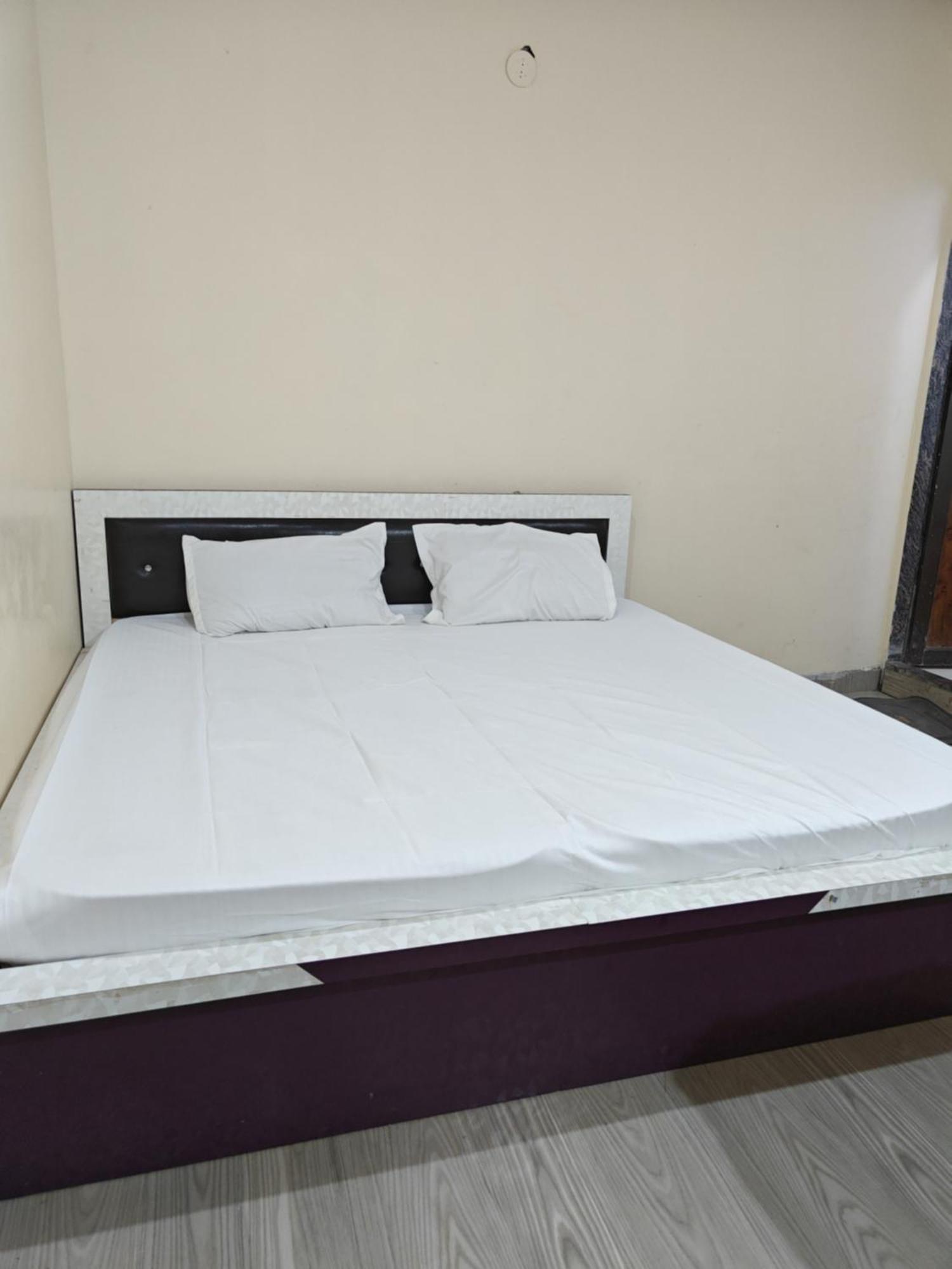 Hotel Shyam Sarover And Restaurant Ringas Kamer foto