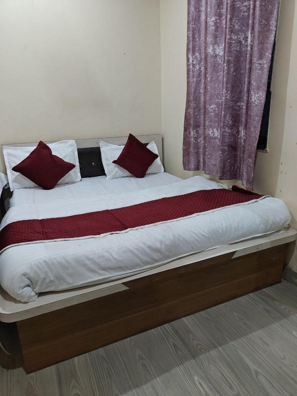 Hotel Shyam Sarover And Restaurant Ringas Buitenkant foto