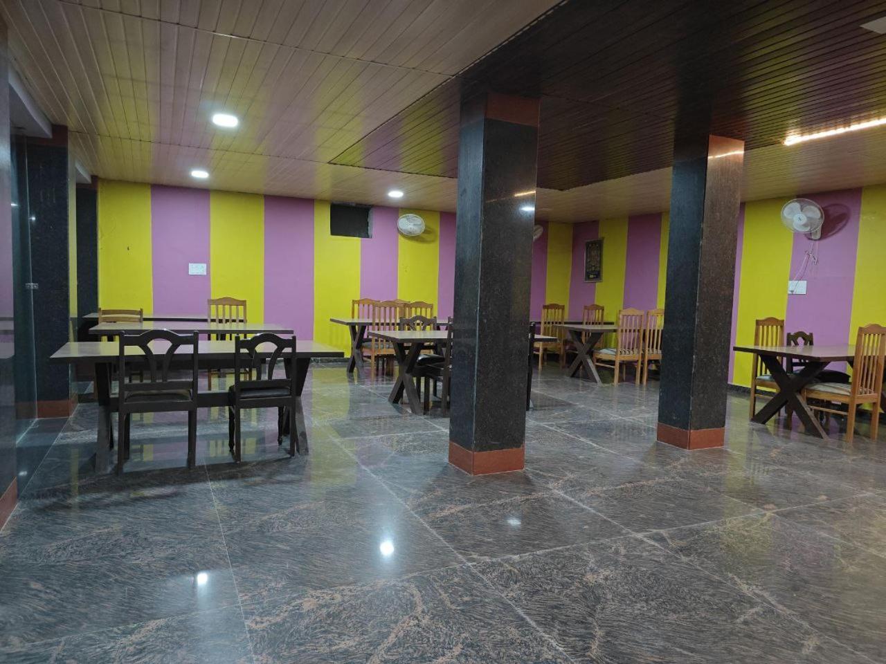 Hotel Shyam Sarover And Restaurant Ringas Buitenkant foto