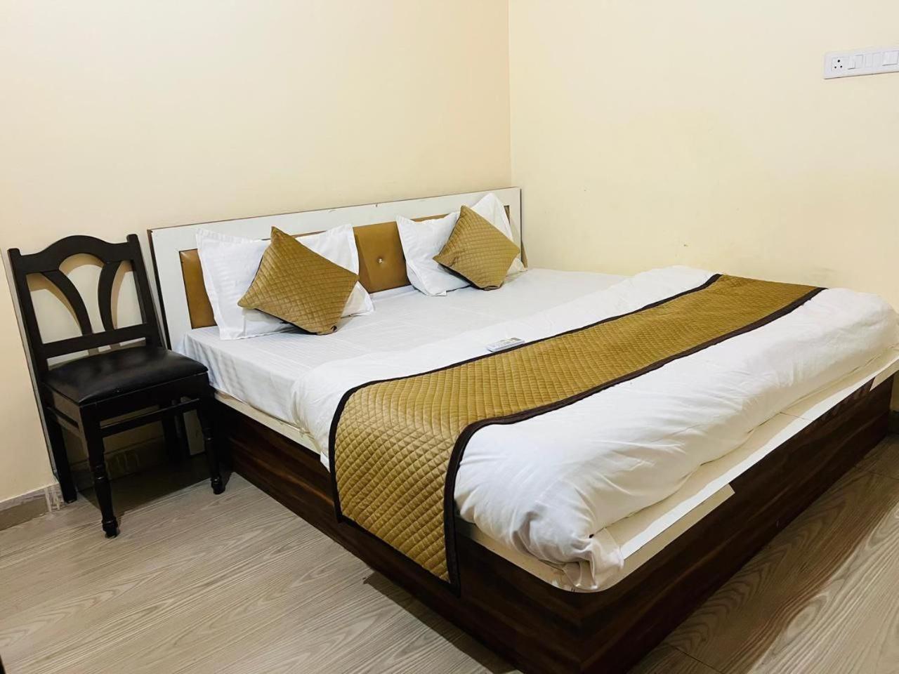 Hotel Shyam Sarover And Restaurant Ringas Buitenkant foto