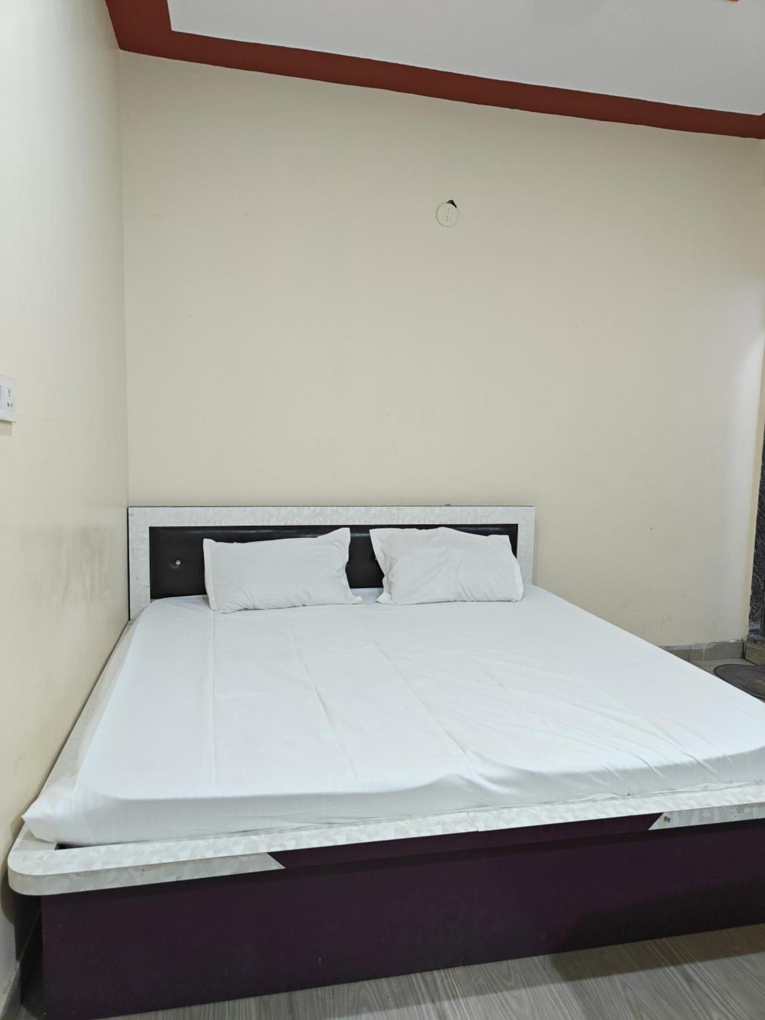 Hotel Shyam Sarover And Restaurant Ringas Buitenkant foto